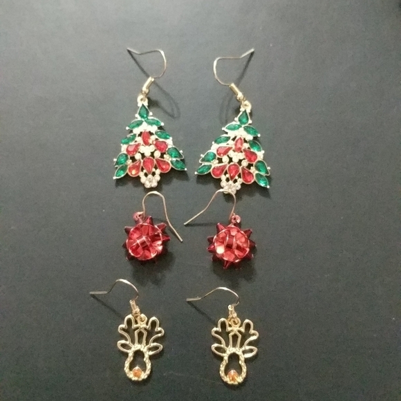 𝅺RHINESTONE Christmas Tree, Holiday Bow, Reindeer Gold Tone Earrings - Set of 3 - Picture 1 of 4